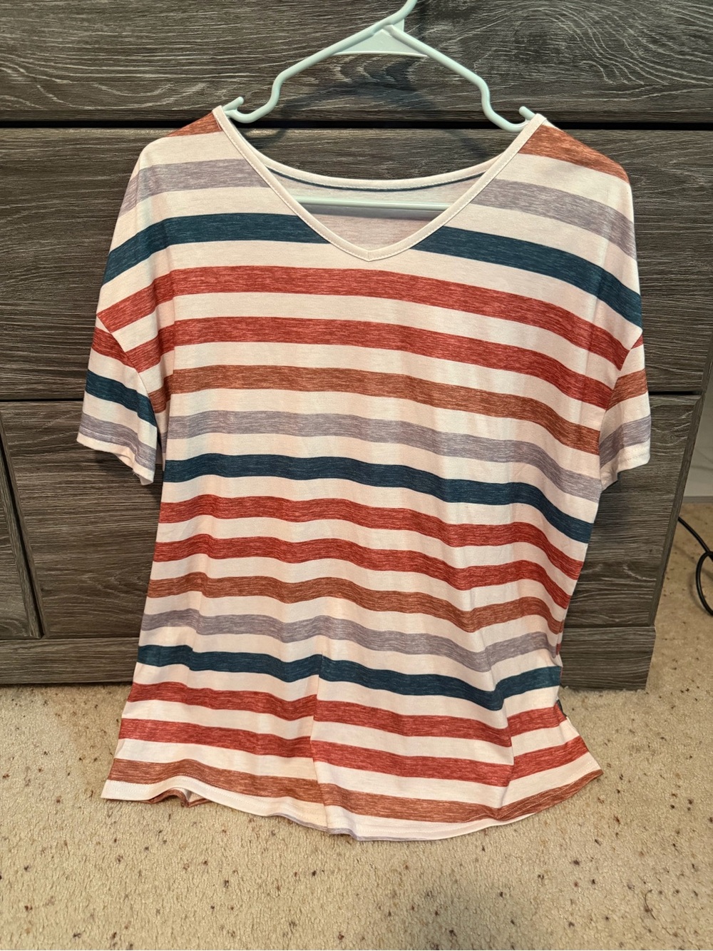 CUTE striped t-shirt v-neck